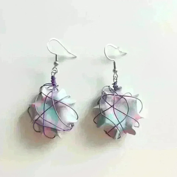 Sailor Moon inspired interstellar galaxy blue & pink marble unique wire earrings - Picture 6 of 13